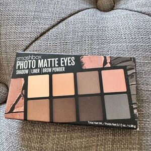 Smashbox Multiple pieces. 8 pieces total
